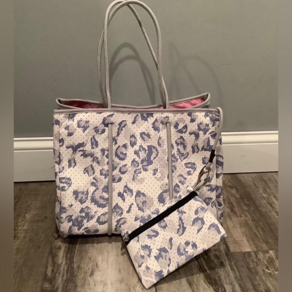 Neoprene bag